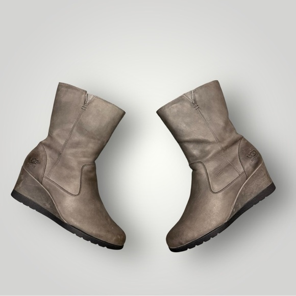 UGG Womens Joely Boot Size 8 Waterproof Gray Leather Wedge Heel Sherpa Bootie - Picture 1 of 11